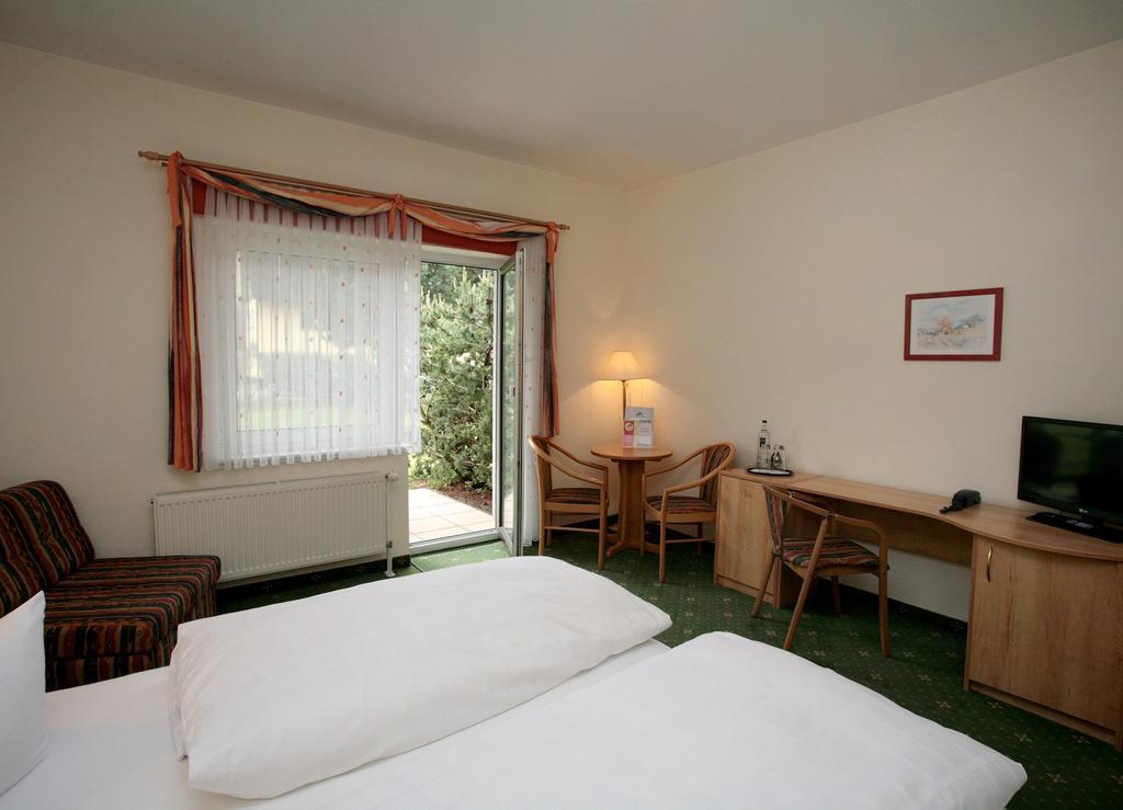 Ostseehotel Wustrow Wustrow  Δωμάτιο φωτογραφία